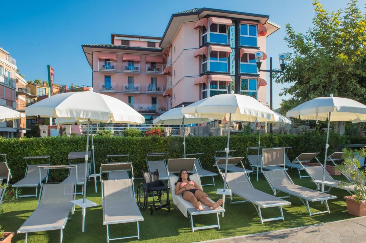 Kriss Internazionale Hotel 바르돌리노 외부 사진
