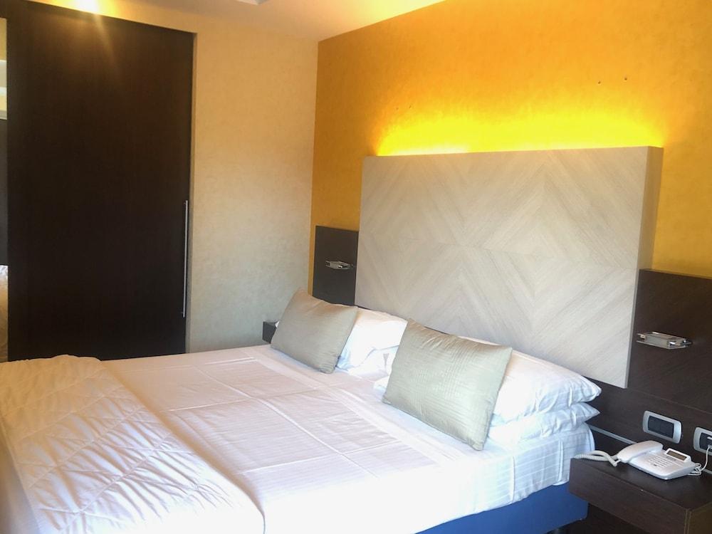 Kriss Internazionale Hotel 바르돌리노 외부 사진
