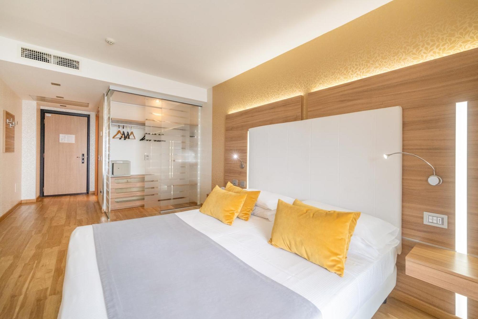 Kriss Internazionale Hotel 바르돌리노 외부 사진