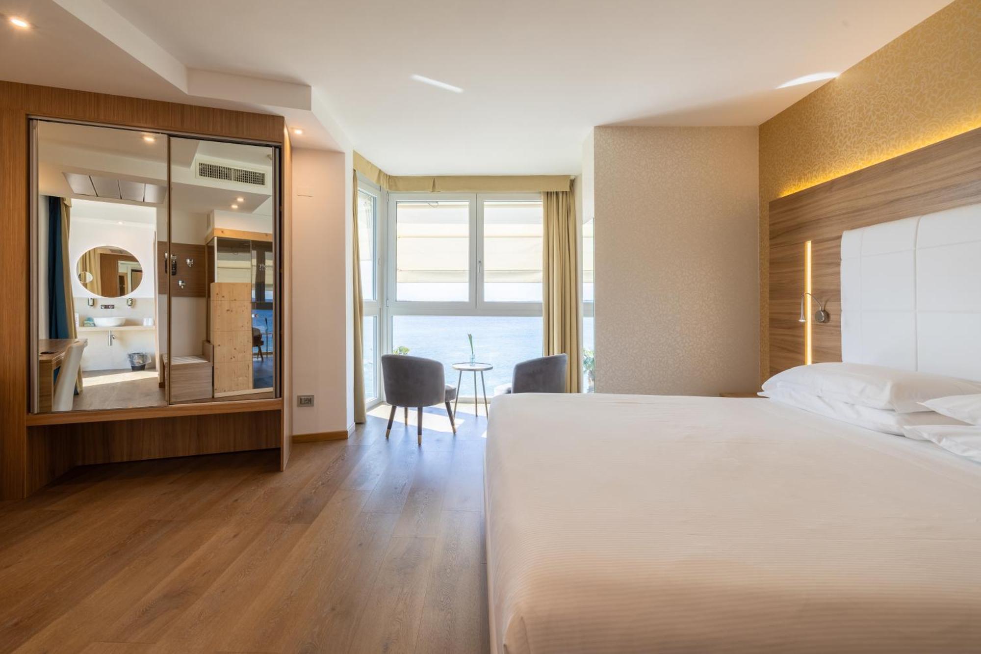 Kriss Internazionale Hotel 바르돌리노 외부 사진