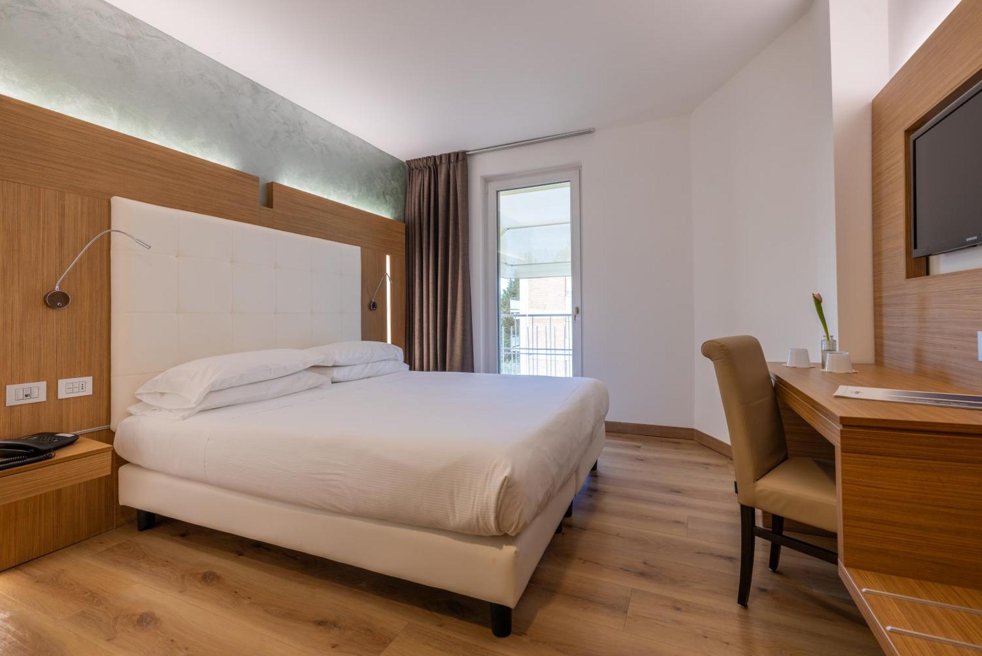 Kriss Internazionale Hotel 바르돌리노 외부 사진