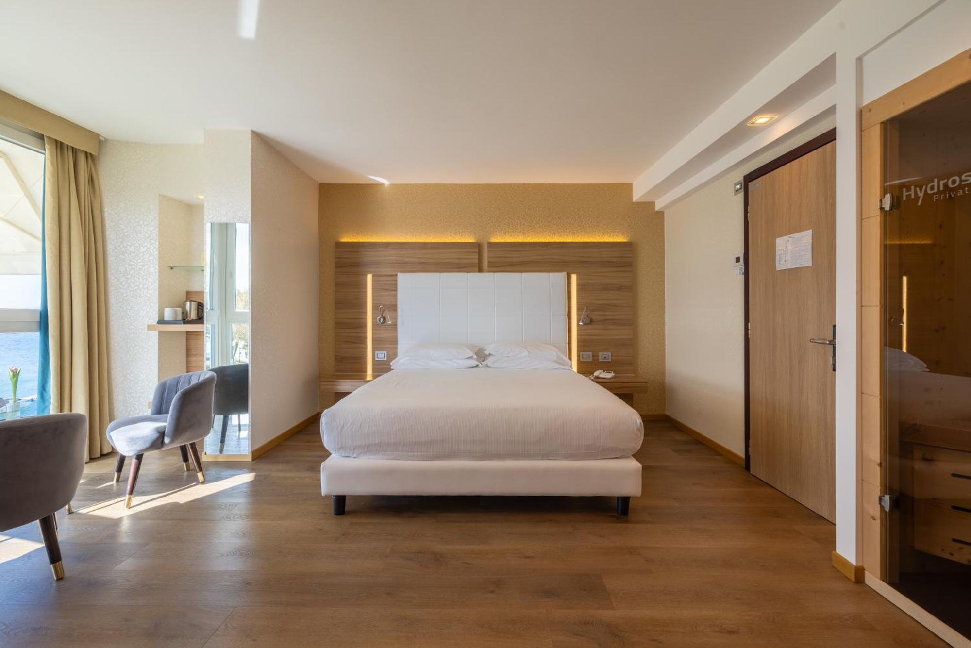 Kriss Internazionale Hotel 바르돌리노 외부 사진