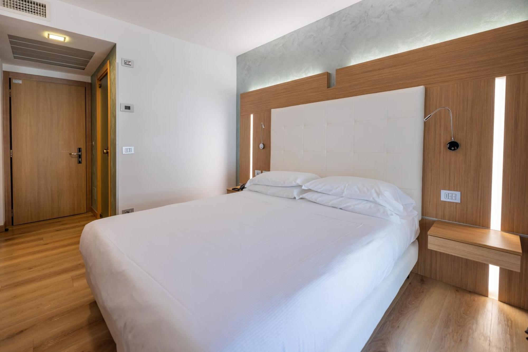 Kriss Internazionale Hotel 바르돌리노 외부 사진